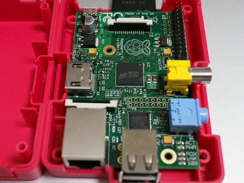 Premier montage avec Raspberry Pi pour commander une LED